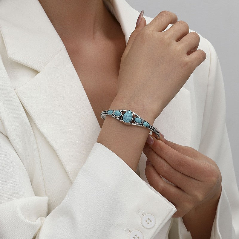 Turkse Tranenvormige Open Armband | Witgoud