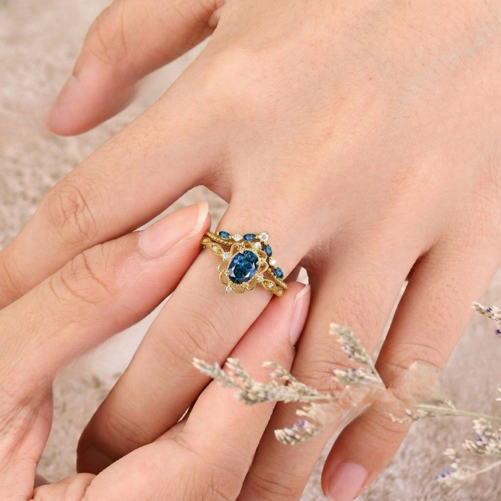 Azelia Sapphire Crown Ring Set | Goud