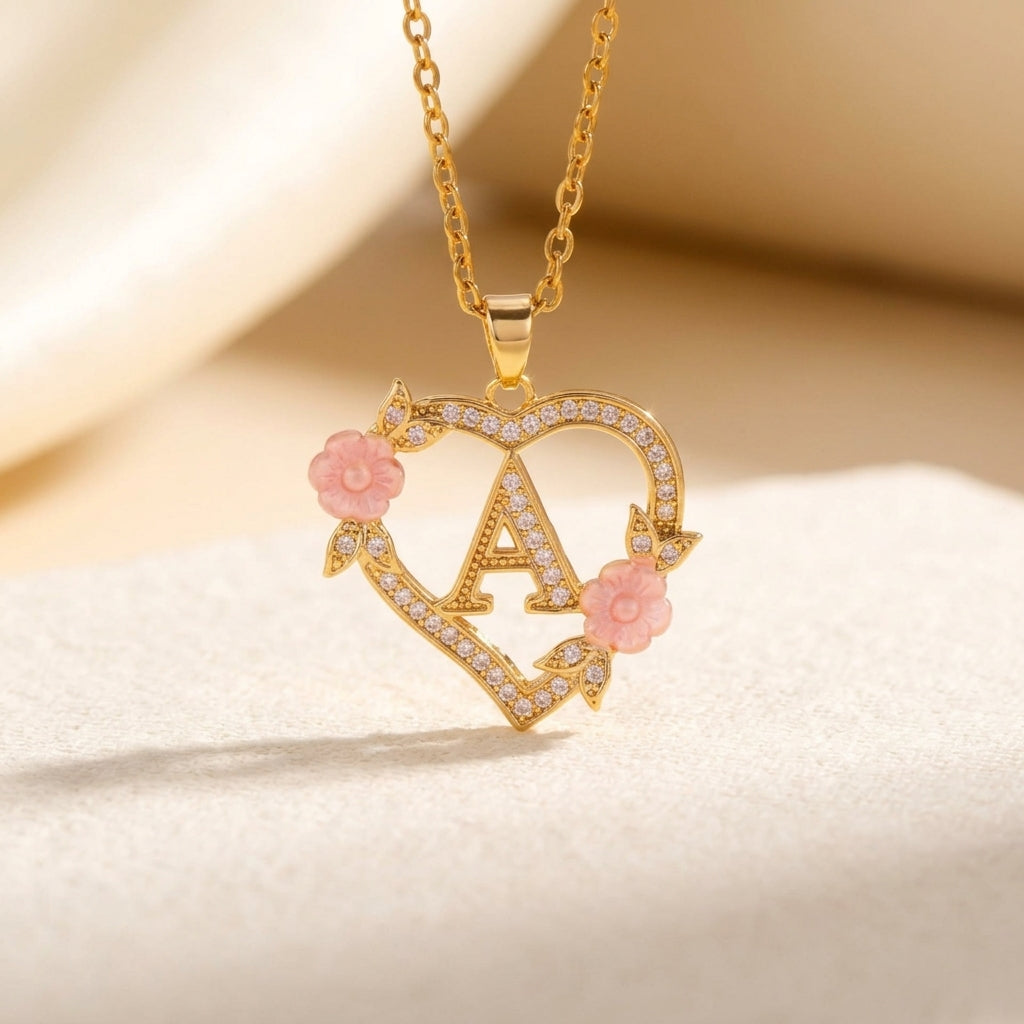 Blomster Charm Initial Halsketting | Goud