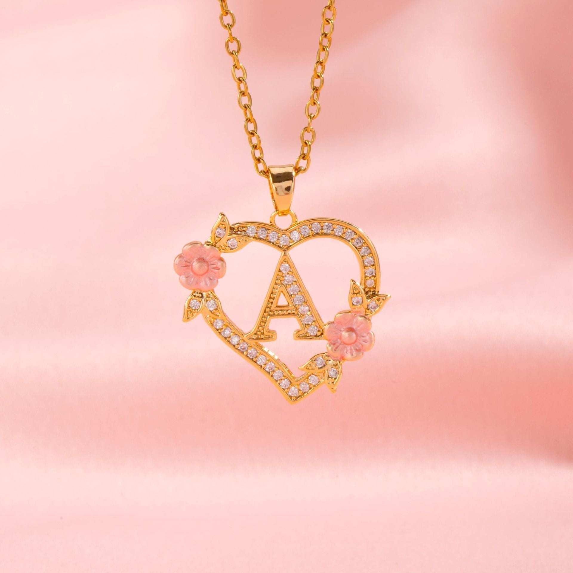 Blomster Charme Initial Halsketting | Goud