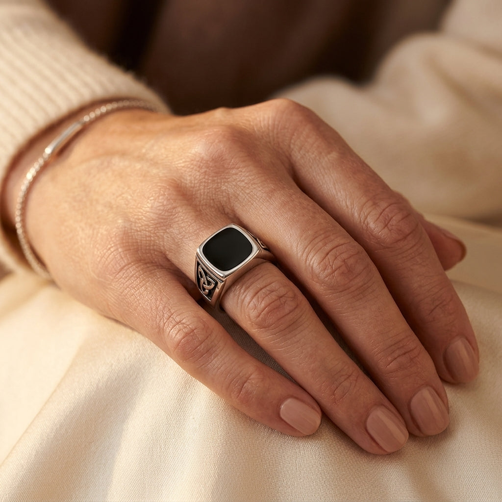 Sort Onyx Signetring | Goud
